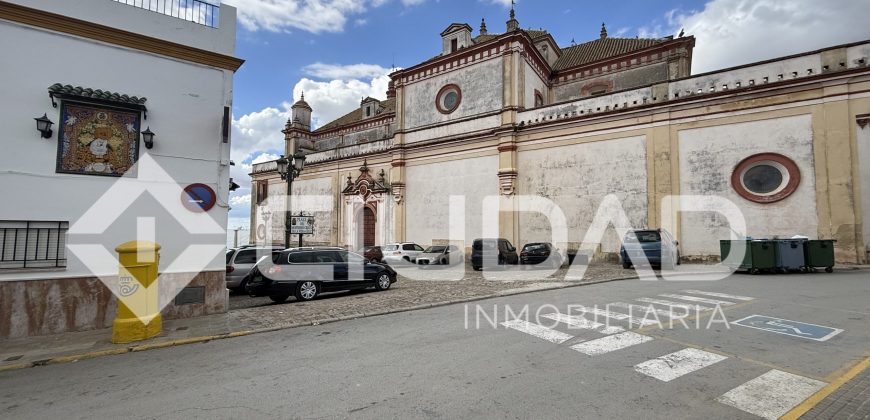 Casa con gran amplitud – Zona del Castillo