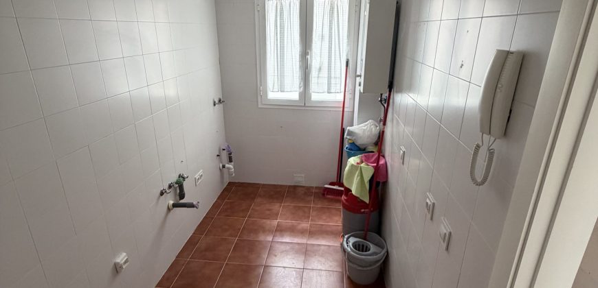 PISO DE TRES HABITACIONES