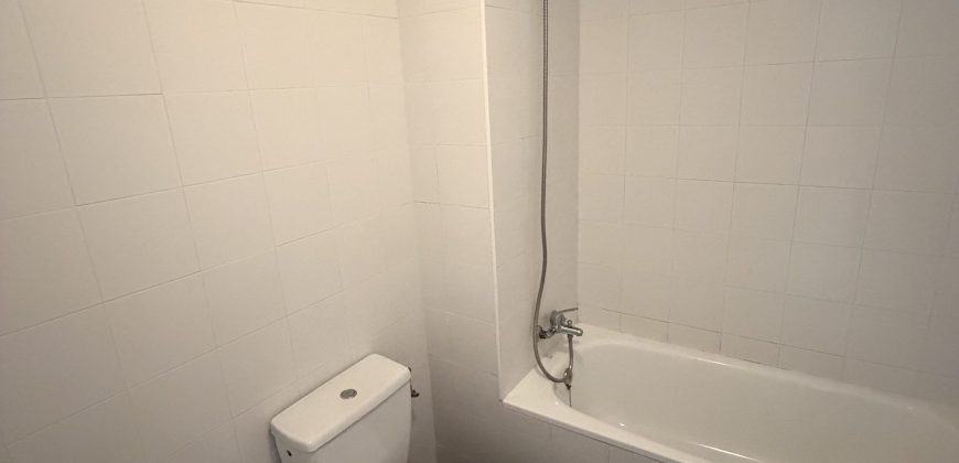 PISO DE TRES HABITACIONES