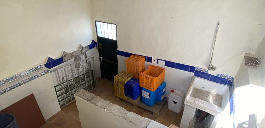 CASA EN PATIO DE VECINOS EN MARCHENA