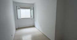 PISO DE TRES HABITACIONES