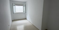 PISO DE TRES HABITACIONES