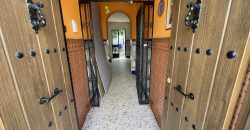 SE VENDE ESPECTACULAR CHALET ADOSADO EN PLENO CORAZÓN DE CAMAS