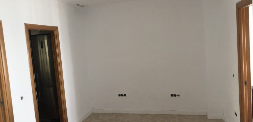 SE VENDE ESPECTACULAR CASA EN PLENO CORAZÓN DE CAMAS