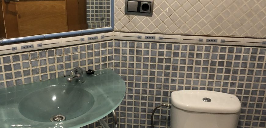 SE VENDE ESPECTACULAR CASA EN PLENO CORAZÓN DE CAMAS