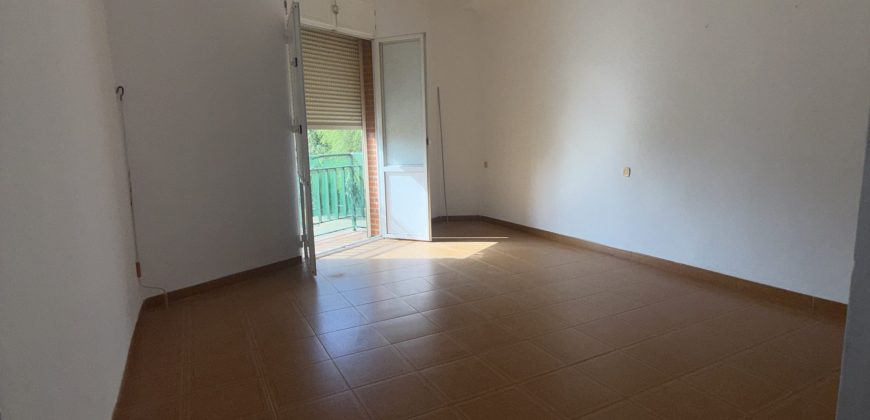 CASA DE DOS PLANTAS EN FUENTES DE ANDALUCÍA