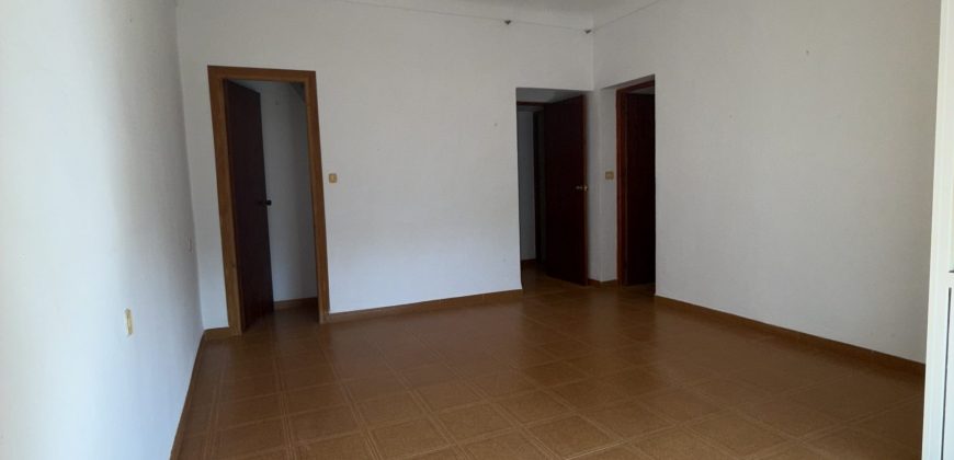 CASA DE DOS PLANTAS EN FUENTES DE ANDALUCÍA