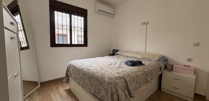 SE VENDE ESPECTACULAR CHALET ADOSADO EN PLENO CORAZÓN DE CAMAS