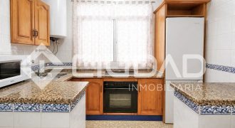 Piso independiente en esquina – Zona Av. Miguel Hernández, Las Cabezas de San Juan (Sevilla)