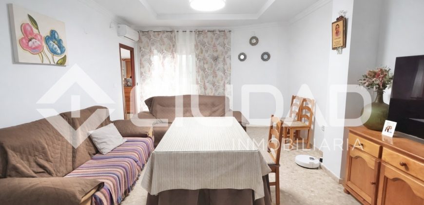 Piso independiente en esquina – Zona Av. Miguel Hernández, Las Cabezas de San Juan (Sevilla)