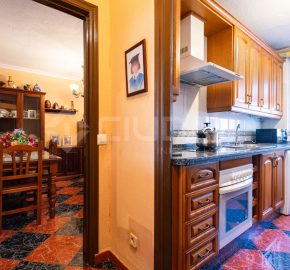 Se vende estupendo piso de 85 m², ideal tanto para familias como para inversores que buscan una excelente oportunidad.