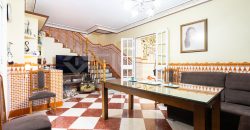 Se vende amplia vivienda de 234 m² situada en una excelente zona, ideal para familias.