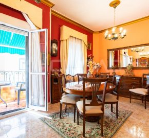 Piso en venta en Luis Montoto