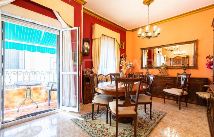 Piso en venta en Luis Montoto