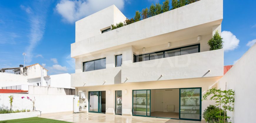 Lujoso chalet independiente de obra nueva
