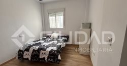 Casa adosada con sótano, patio y azotea – Zona Bulevar