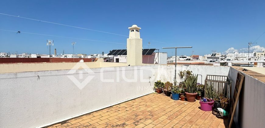 PISO ZONA CENTRO- CHIPIONA