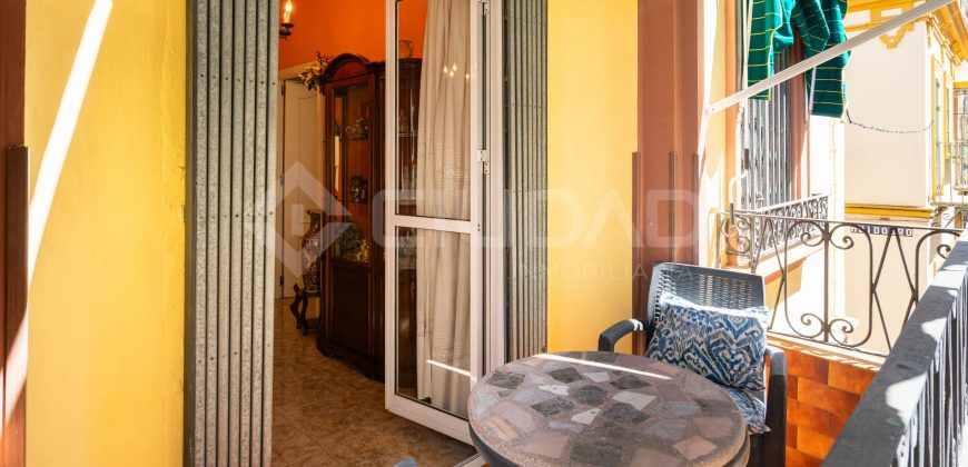Piso en venta en Luis Montoto