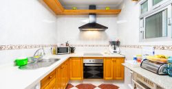 Se vende amplia vivienda de 234 m² situada en una excelente zona, ideal para familias.