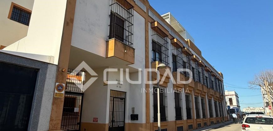PISO ZONA CENTRO- CHIPIONA
