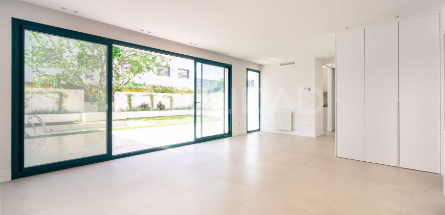 Lujoso chalet independiente de obra nueva