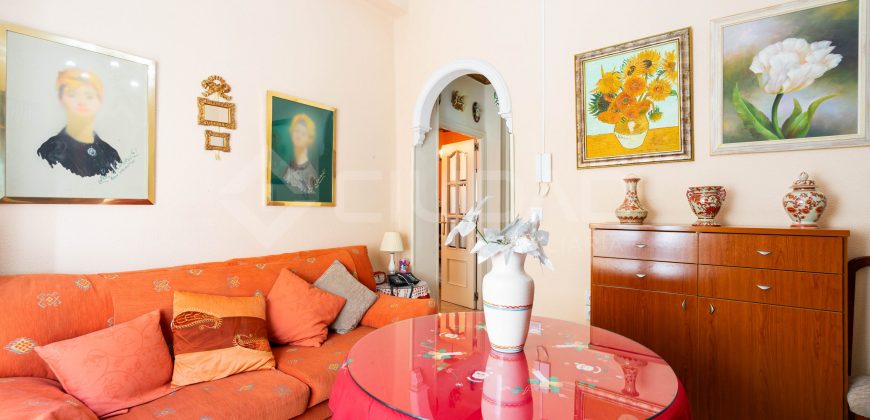 Piso en venta en Luis Montoto