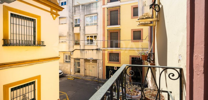 Piso en venta en Luis Montoto