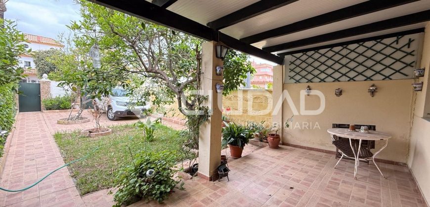 CHALET ZONA LA LAGUNA- CHIPIONA