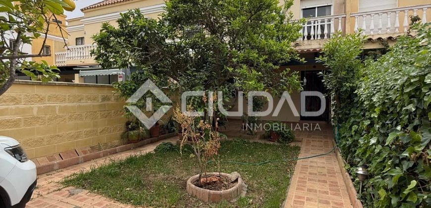 CHALET ZONA LA LAGUNA- CHIPIONA