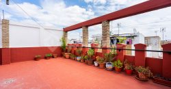 Se vende amplia vivienda de 234 m² situada en una excelente zona, ideal para familias.