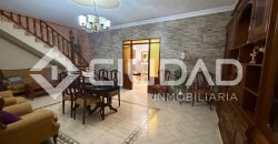 Casa con gran amplitud – Zona del Castillo