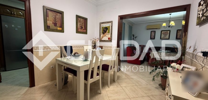 Casa con gran amplitud – Zona del Castillo