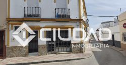 Local comercial en esquina – Avda. Miguel Hernández