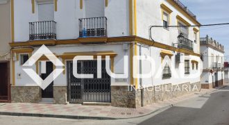 Local comercial en esquina – Avda. Miguel Hernández