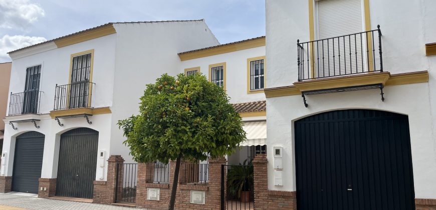 CASA ADOSADA EN EL CHORRILLO