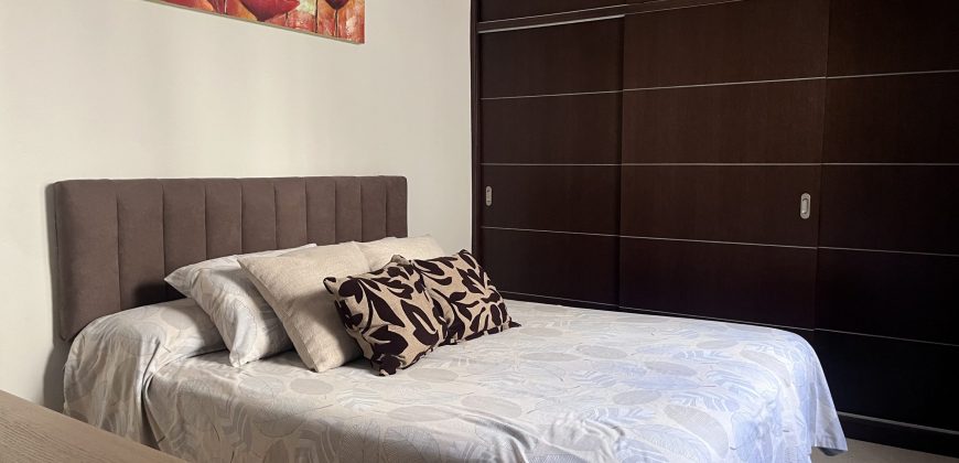 CASA ADOSADA EN ZONA VENTA DEL SOL
