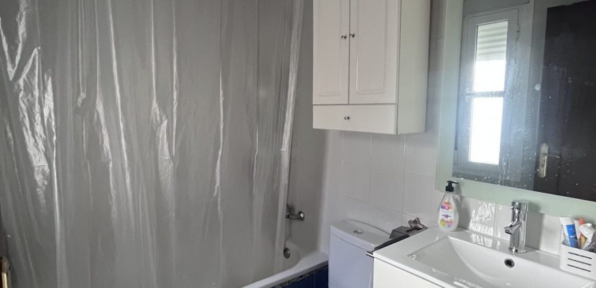 CASA ADOSADA EN ZONA VENTA DEL SOL