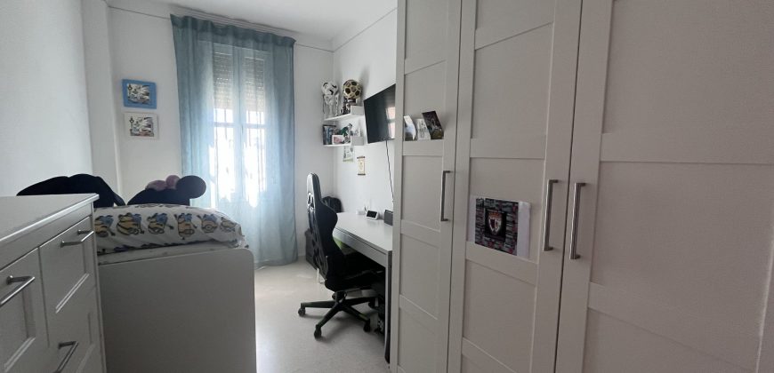 CASA ADOSADA EN ZONA VENTA DEL SOL