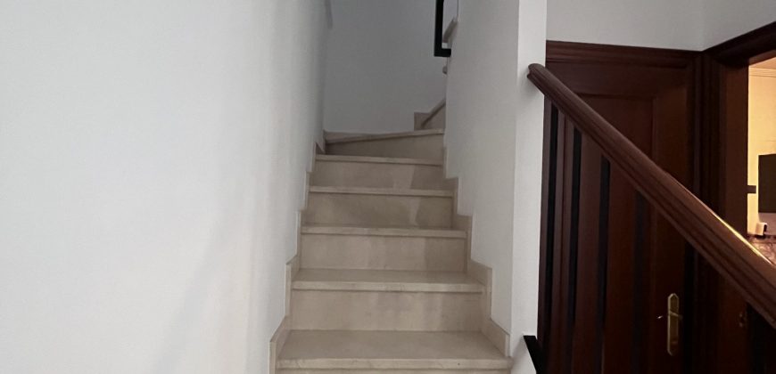 CASA ADOSADA EN ZONA VENTA DEL SOL
