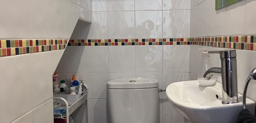 CASA ADOSADA EN ZONA VENTA DEL SOL