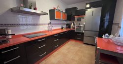CASA ADOSADA EN ZONA VENTA DEL SOL