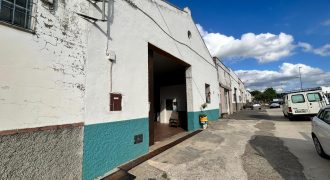 NAVE EN CARRETERA CARMONA