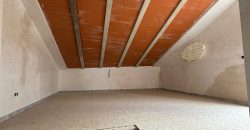 Casa en Construcción: Espacios Amplios y Luminosos en calle Vilches !