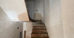Casa en Construcción: Espacios Amplios y Luminosos en calle Vilches !