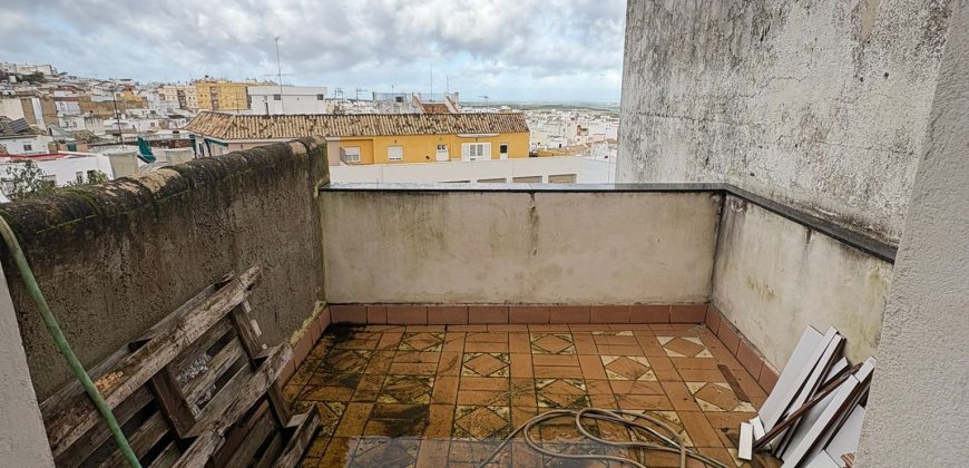 Casa en Construcción: Espacios Amplios y Luminosos en calle Vilches !