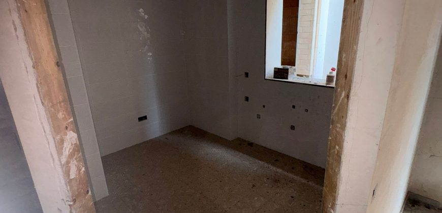 Casa en Construcción: Espacios Amplios y Luminosos en calle Vilches !