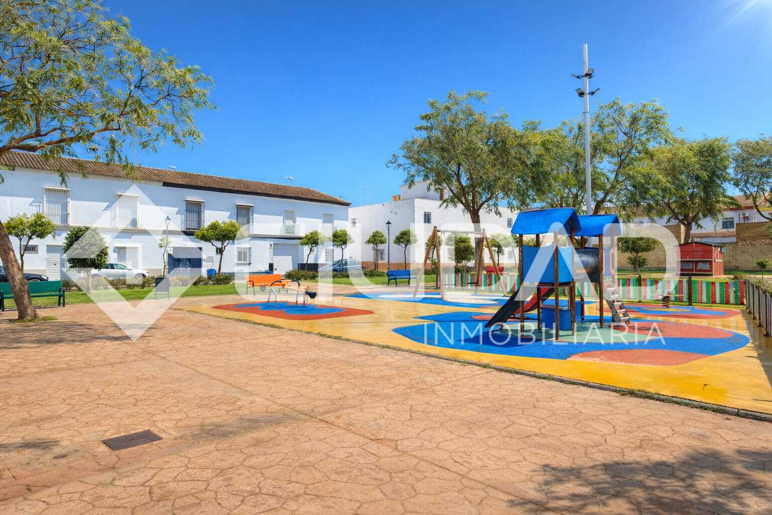 Solar urbano en esquina – Zona Feria Antigua