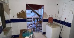 Amplia Propiedad en Dos Niveles con Potencial de Reforma
