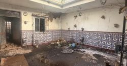 Amplia Casa de Dos Plantas con Posibilidades de Reforma en calle San Juan Bosco!