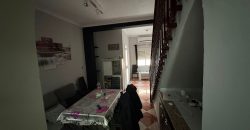Oportunidad de Casa de Dos Plantas en Zona El Barrio! Calle Gines !